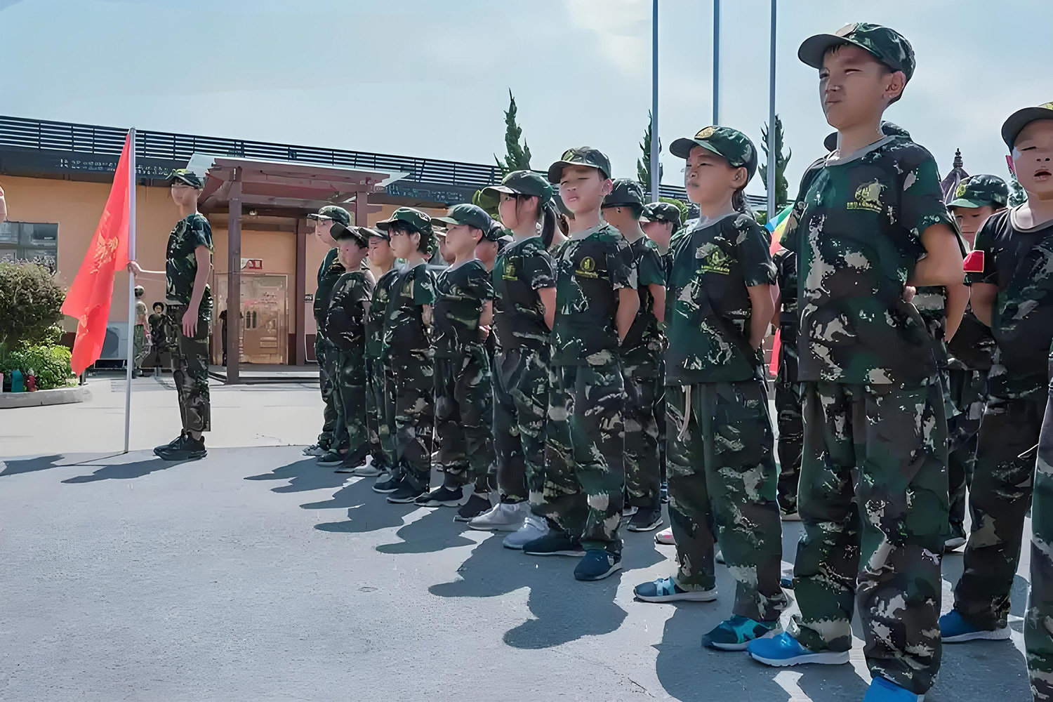 少年軍事夏令營暨團結(jié)進步同心營開營啦