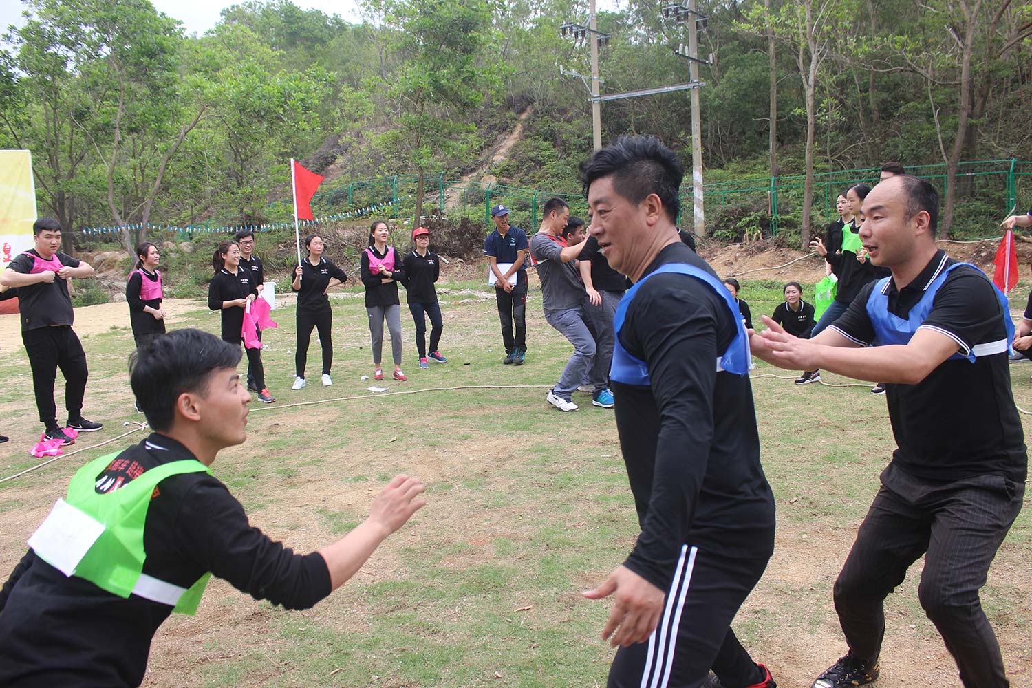 企業拓展訓練中如何調動團隊成員的積極性？